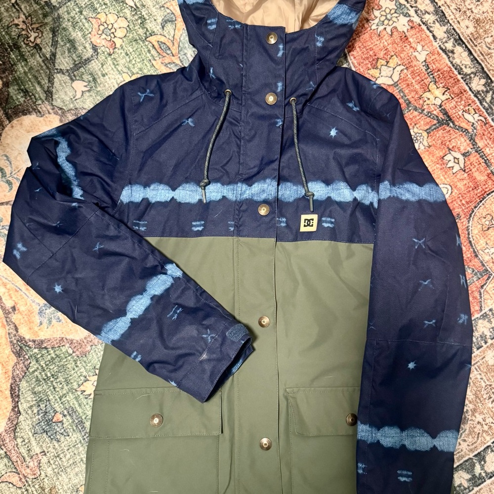 Women’s DC Cruiser Snowboard / Ski Jacket , excellent condition